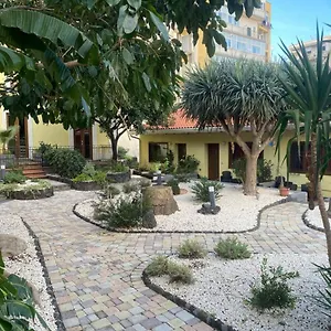 https://licuti-apartments.taorminaitalyhotels.com