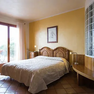 La Mimosa Del Golfo Couette-café